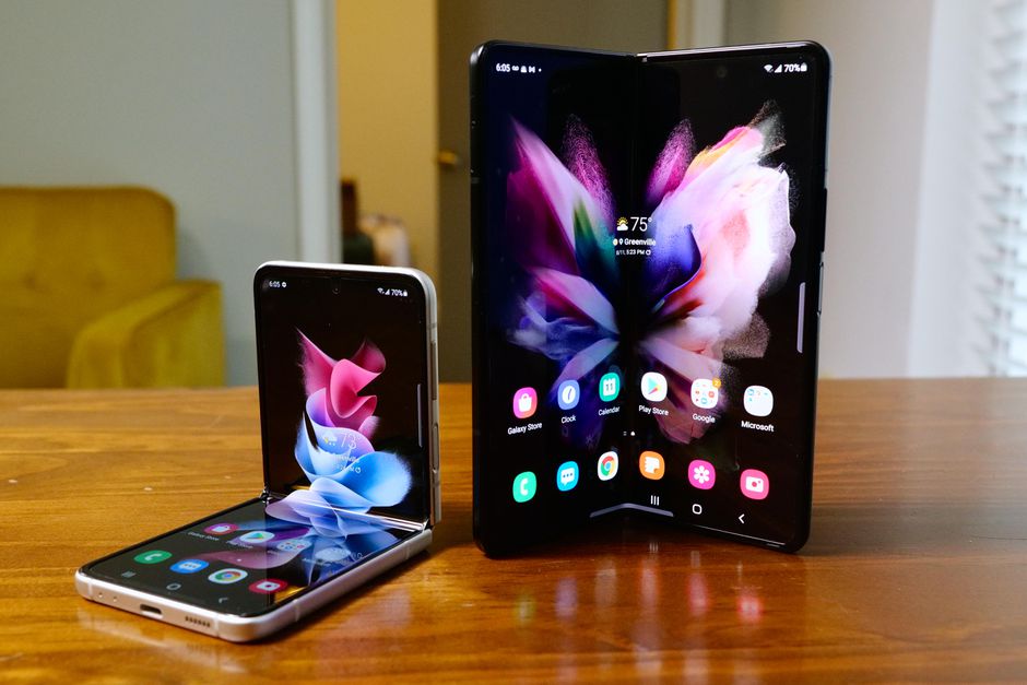 Bạn sẽ chọn Galaxy Z Flip3 hay Galaxy Z Fold 3?